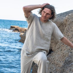 Linen Men’s T-Shirt and Pants Set for Casual Elegance