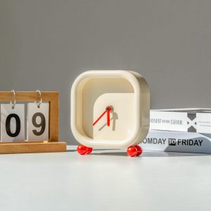 White clock，cute clock，clock for desk，kid room decor，Children’s alarm clock， Bedside cloc，Christmas Gift Ideas，unique clock，home decor