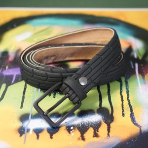 Recycled tire belt handmade in Italy. Black belt for men.