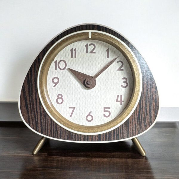 Wenge, Medium Size Wooden Face Retro Style Silent Desk and Table Clock / Size – 15cm / 5.90 inches